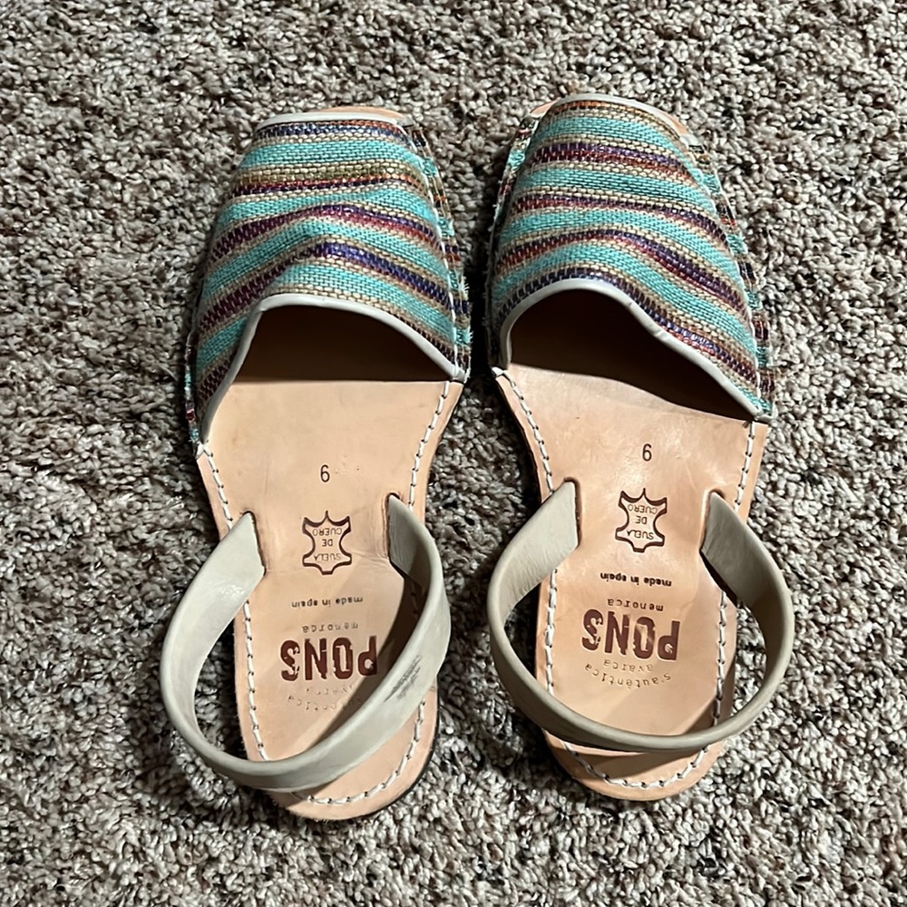 PONS the Authentic Avarcas - multi colored Size 9